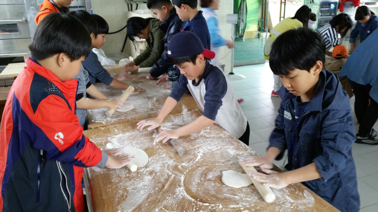 2015.4.18  ���ʱ� ��ȭŽ��